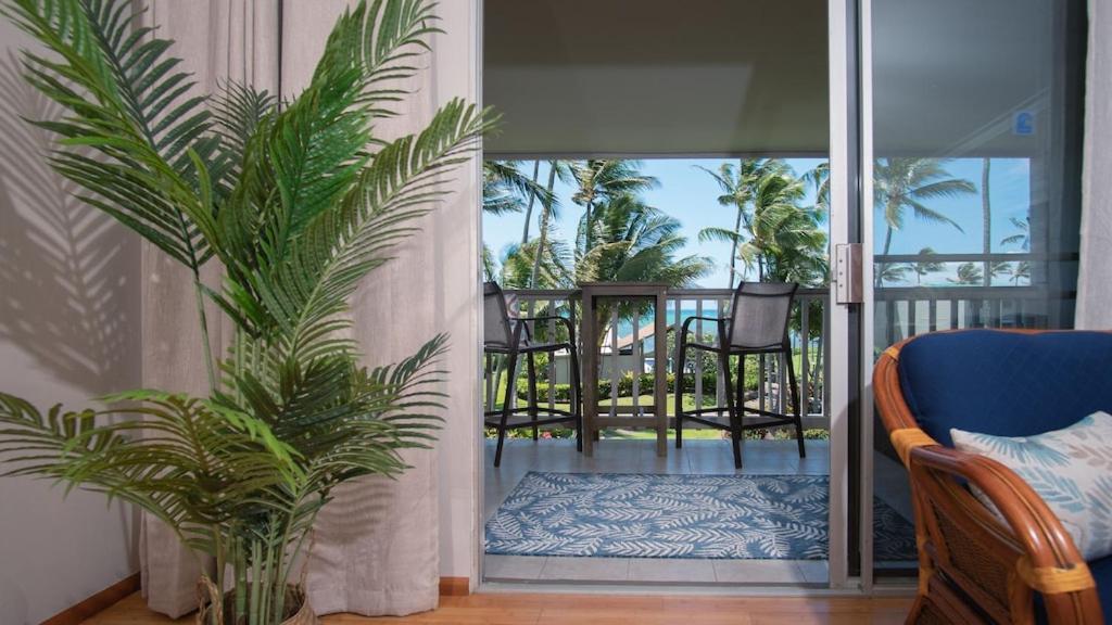 Molokai Island Retreat With Beautiful Ocean Views And Pool - Newly Remodeled! Apartment Ualapue Bagian luar foto