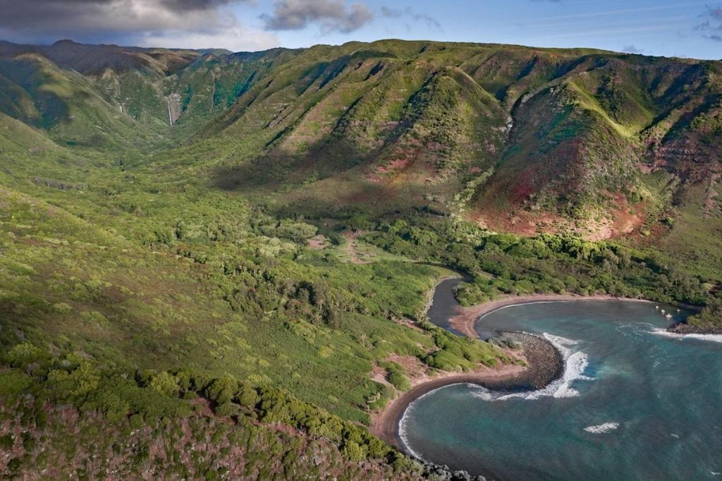 Molokai Island Retreat With Beautiful Ocean Views And Pool - Newly Remodeled! Apartment Ualapue Bagian luar foto