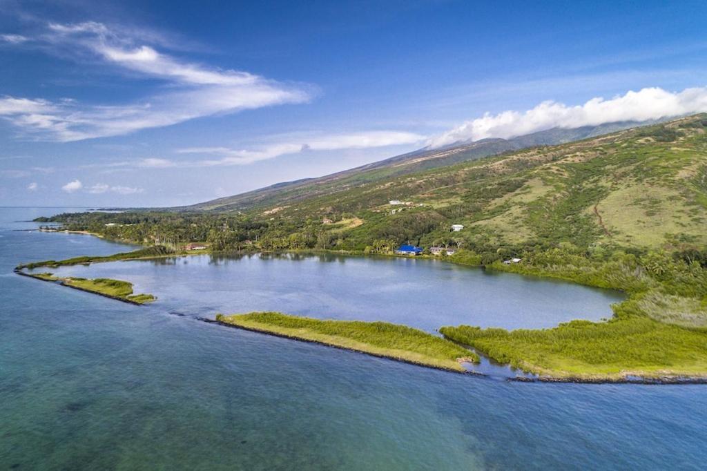 Molokai Island Retreat With Beautiful Ocean Views And Pool - Newly Remodeled! Apartment Ualapue Bagian luar foto